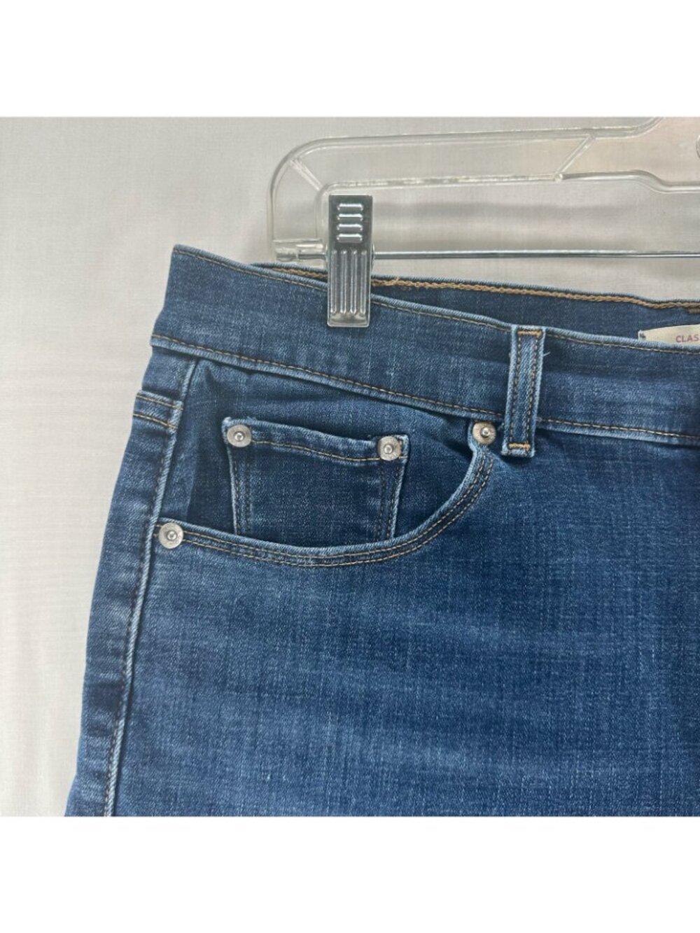 Levis Classic Jean Short Womens 29 Medium Wash Denim Zip Fly Summer Casual Blue - Picture 5 of 7